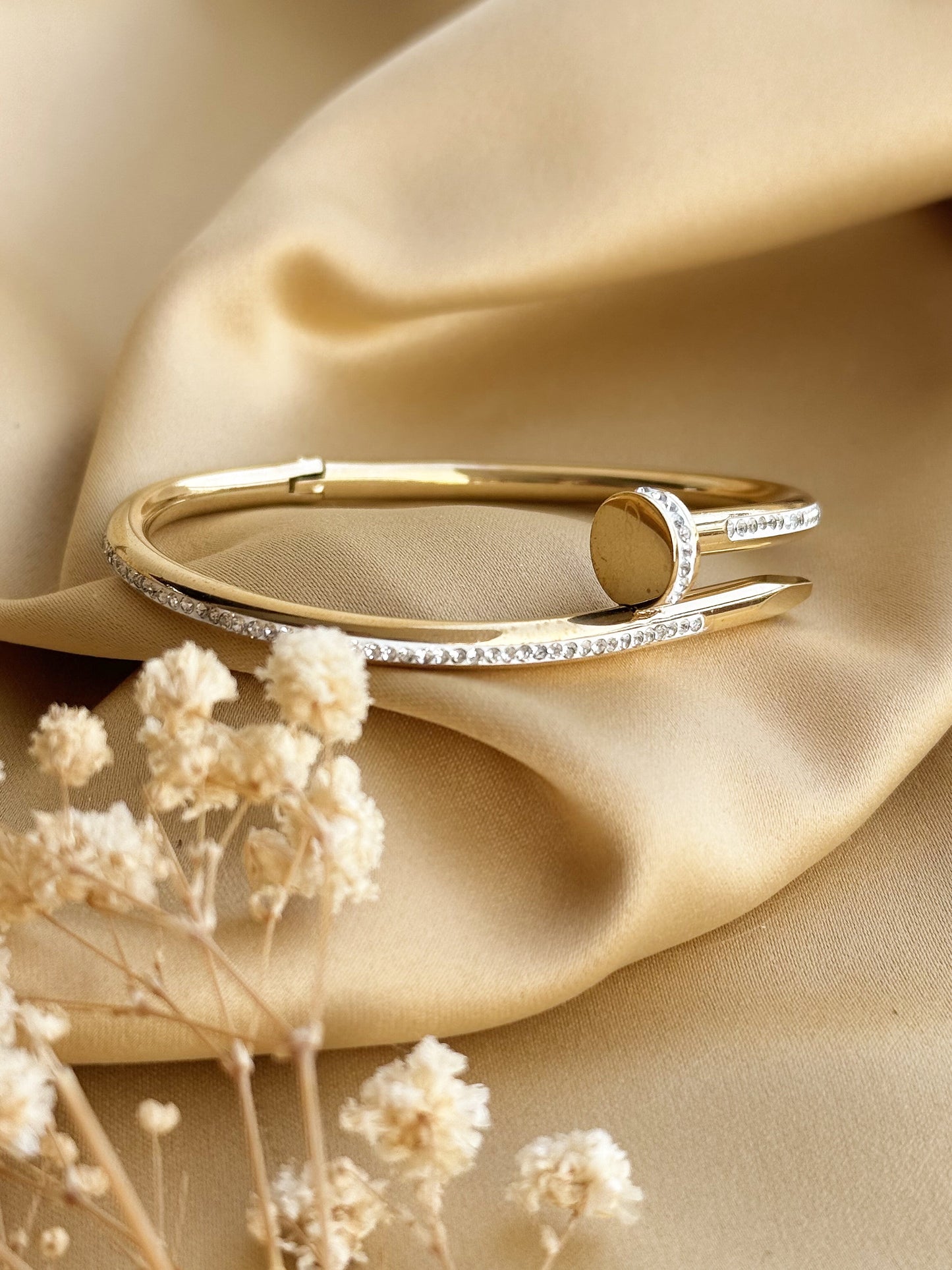 Nail Cartier Stone Handcuff