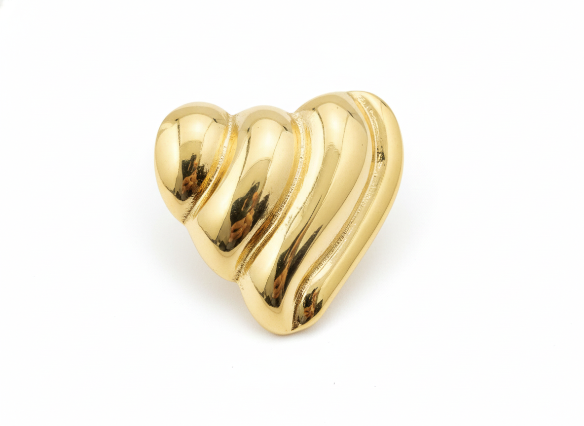 The Sculpted Love Ring