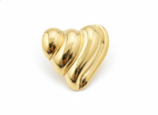 The Sculpted Love Ring