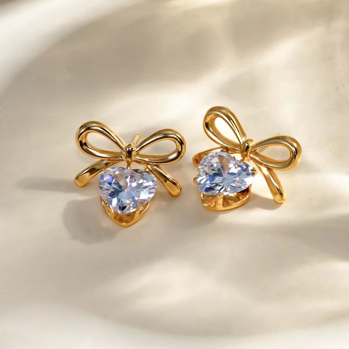 Heartstrings Bow Studs