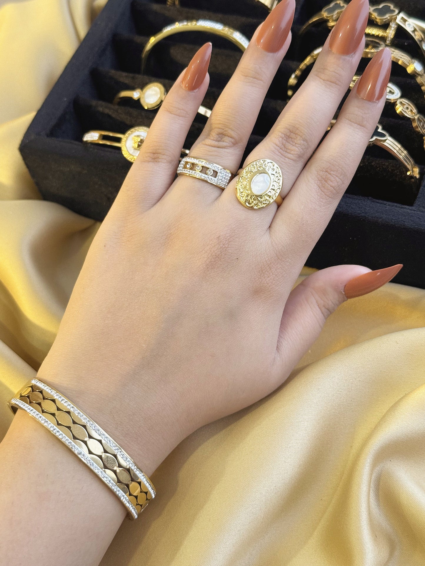 The Golden Honeycomb Set