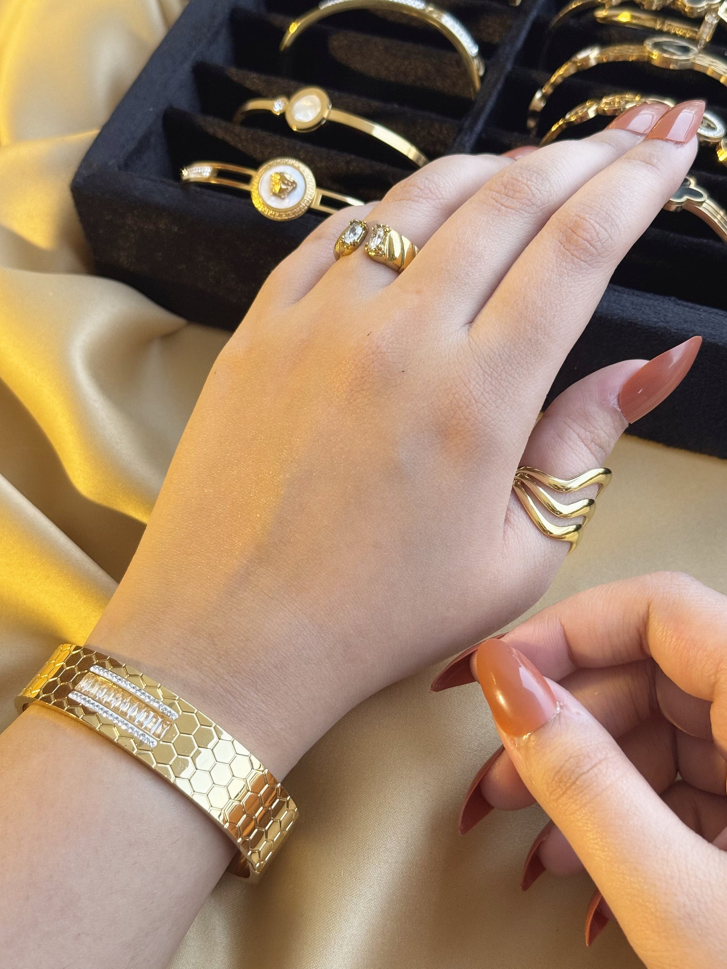 The Royal Cuff Ensemble Set