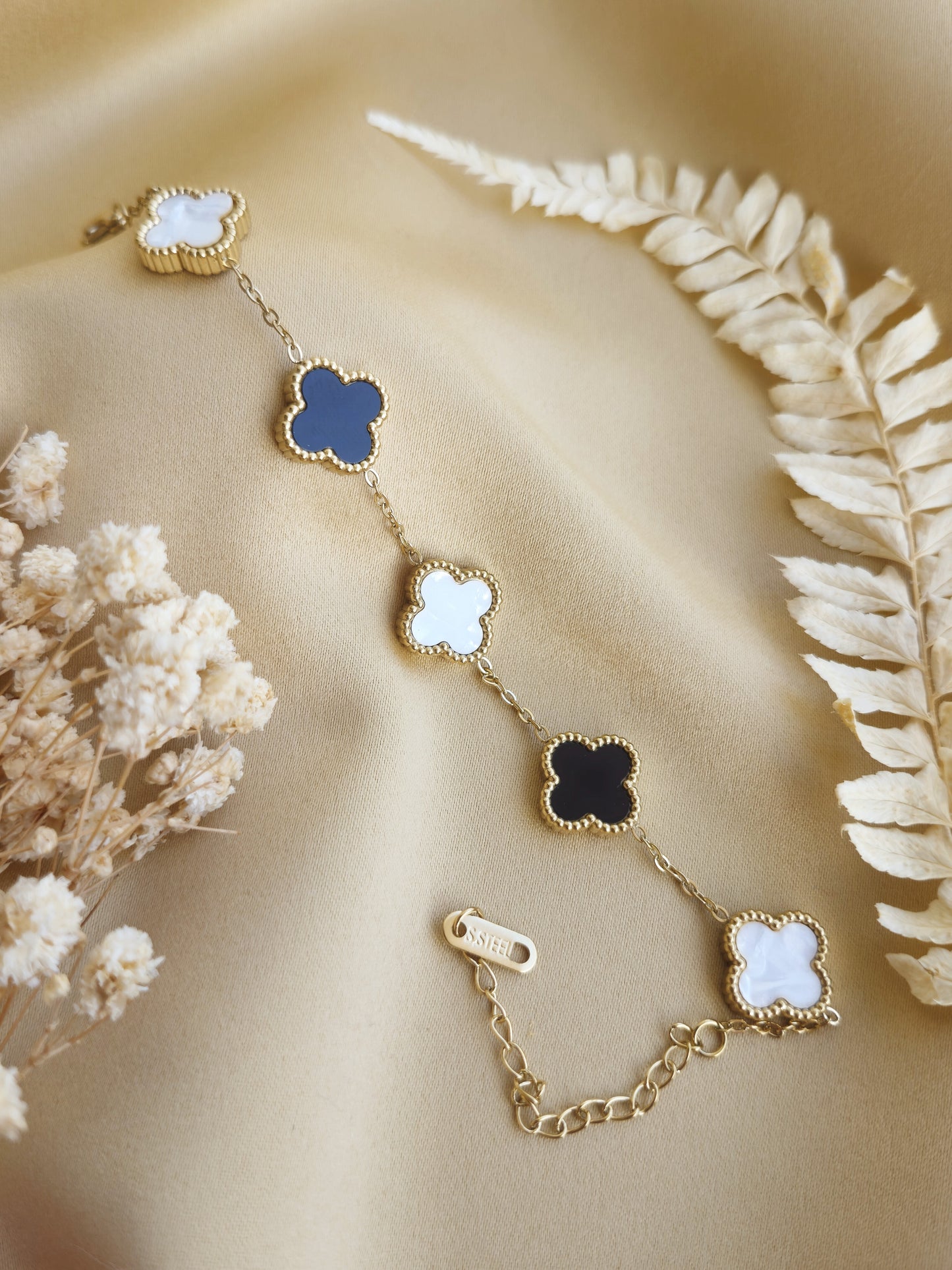 Clover Bracelet — White & Black